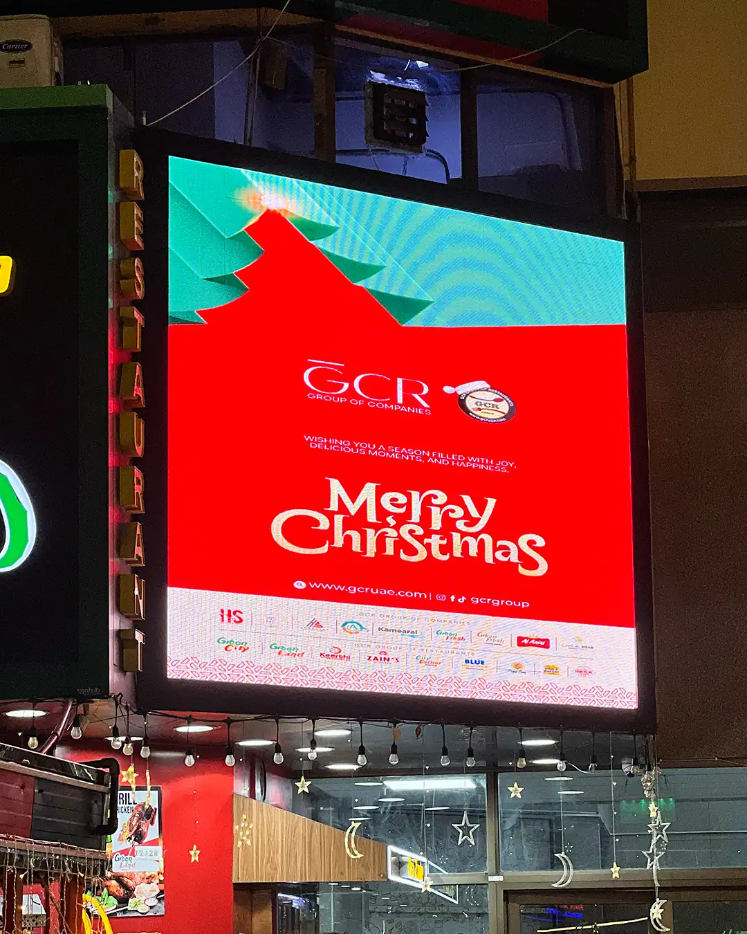 Outdoor LED Screen Oman for commercial advertising and digital billboards.