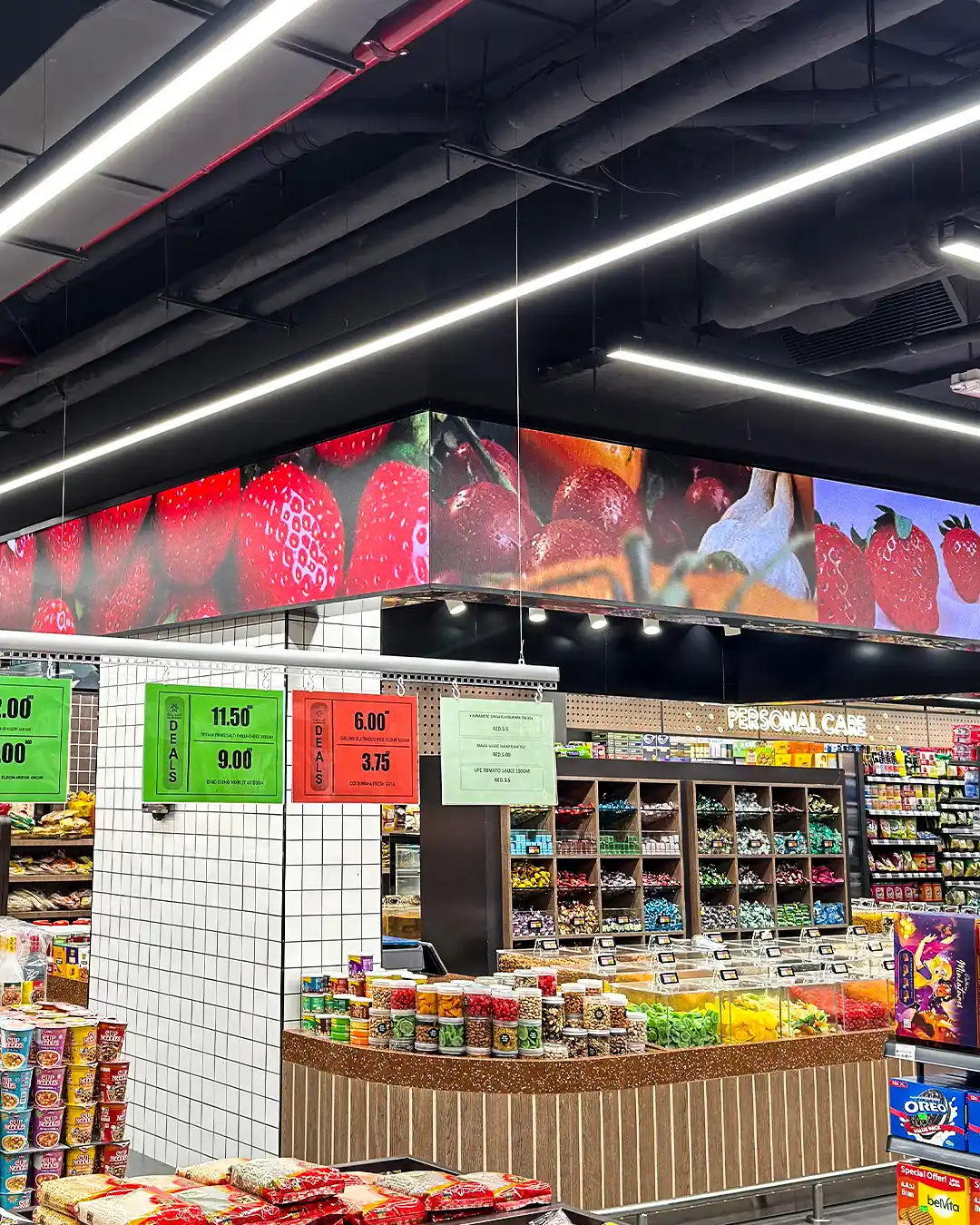 Indoor LED Screen Oman installed in a retail store for digital promotions and customer engagement.